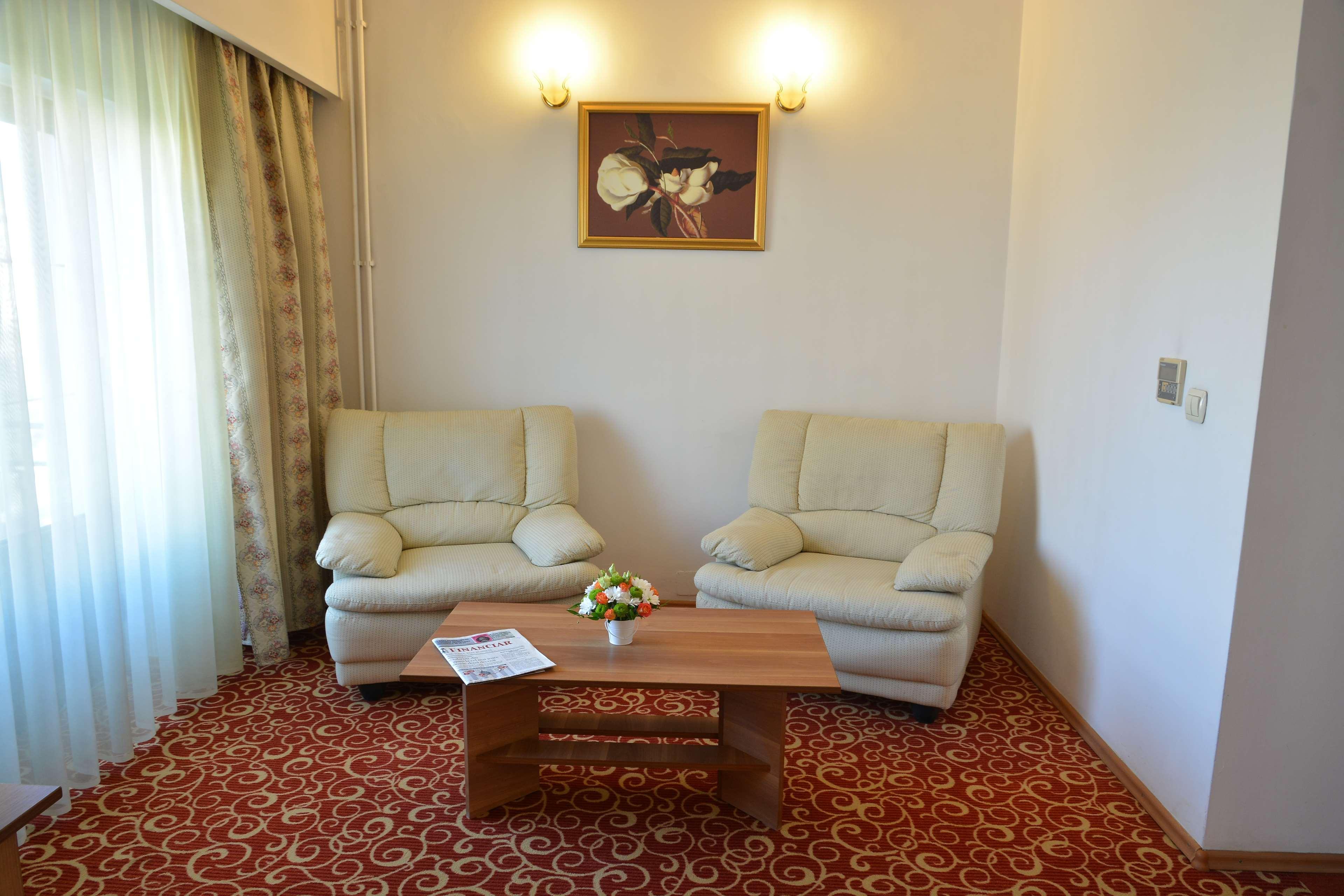 Hotel Central Ploieşti Exteriér fotografie