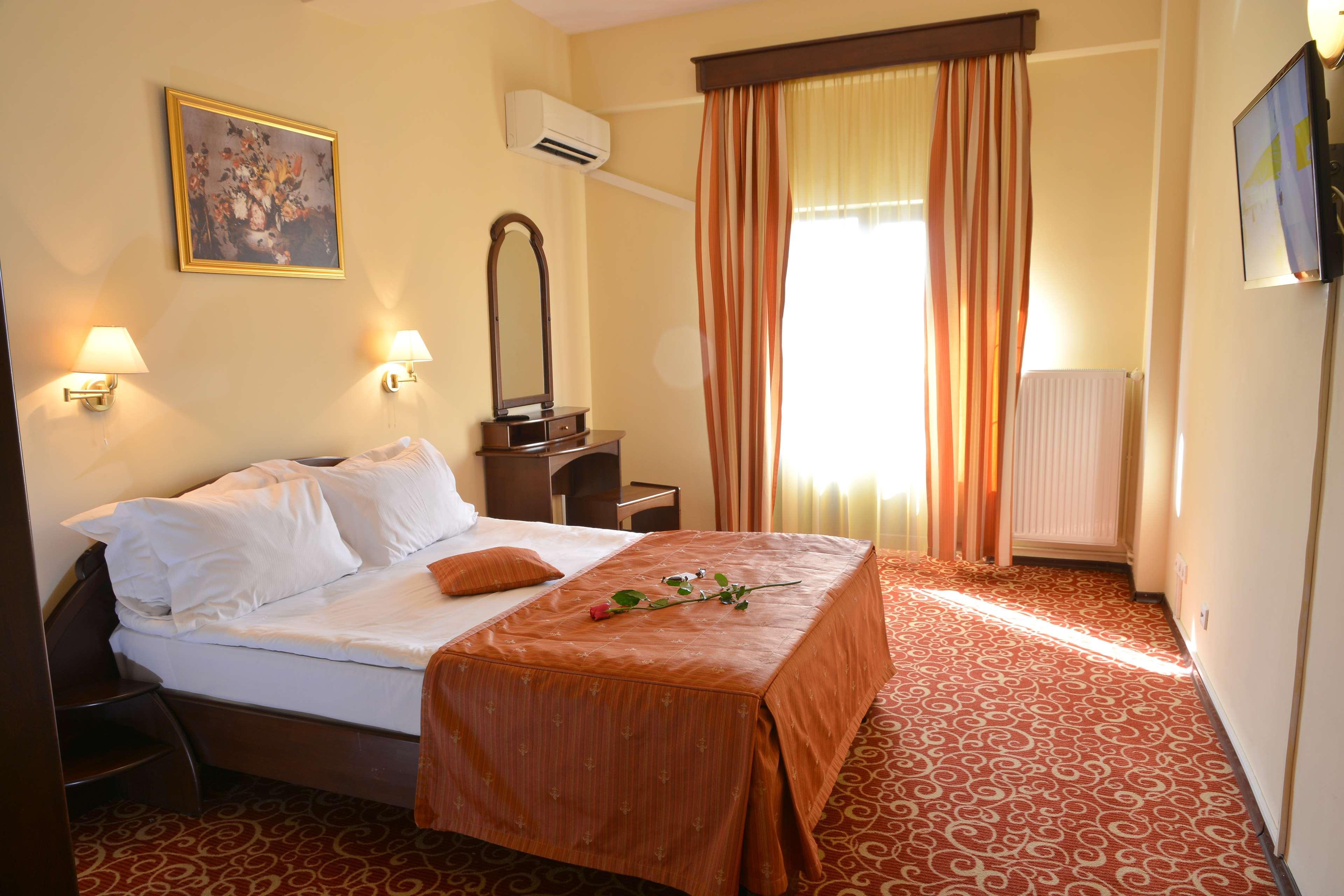Hotel Central Ploieşti Exteriér fotografie